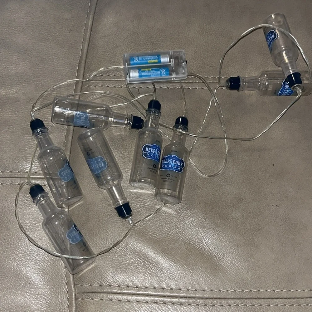Deep Eddys string lights